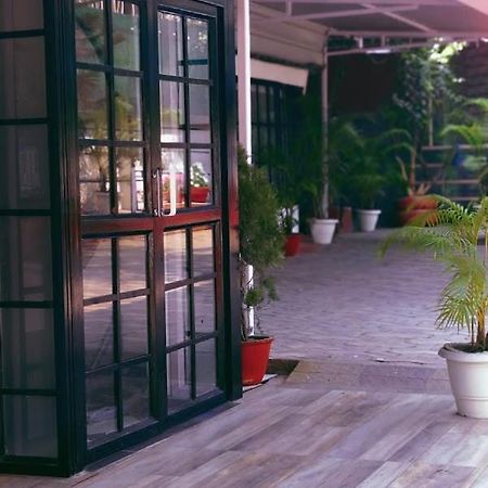Hotel Urban Cottage กูวาฮาติ ภายนอก รูปภาพ