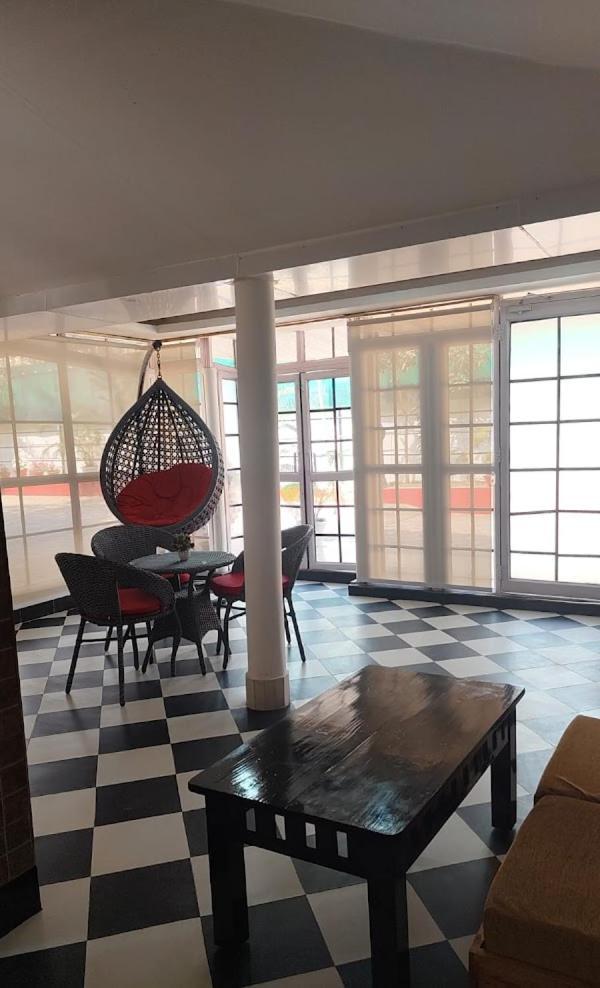 Hotel Urban Cottage กูวาฮาติ ภายนอก รูปภาพ
